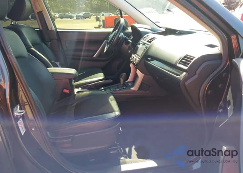 2018 Subaru Forester 2.5I Premium z USA, uszkodzony, nr VIN JF2SJAGC7JH551879